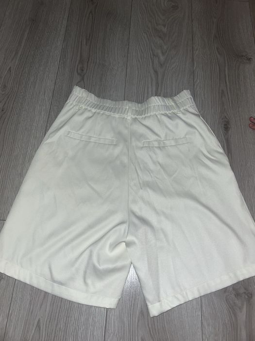 Spodenki biale b