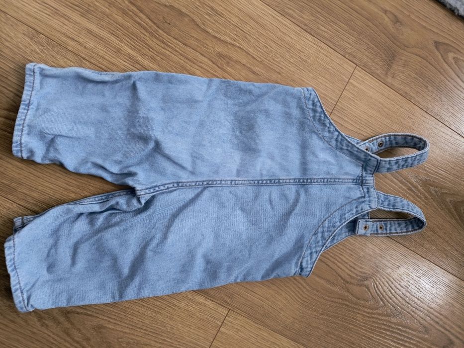 Niemowlęce ogrodniczki marki H &M rozmiar 68 cm