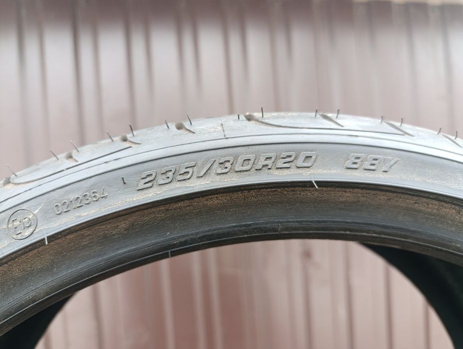Нові літні шини  Godiyear 235/30 R20