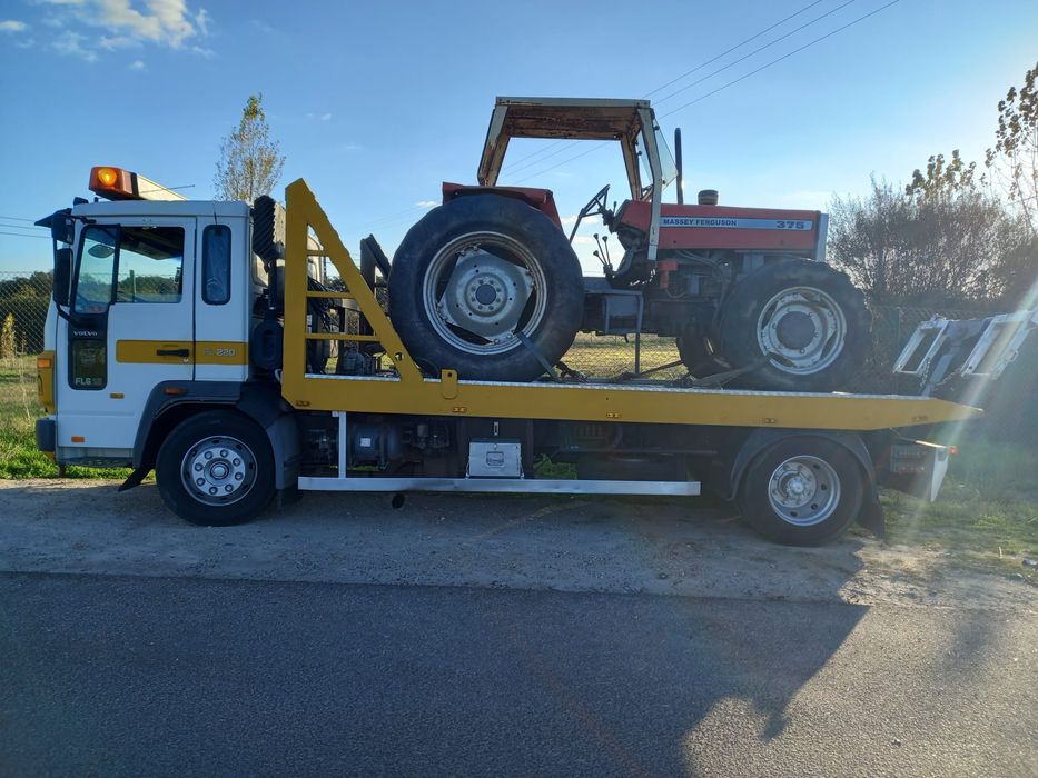 Serviço de reboque de automóveis