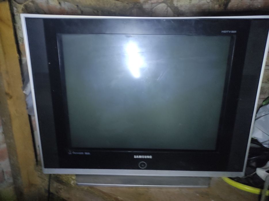 Продам робочий телевізор самовивіз