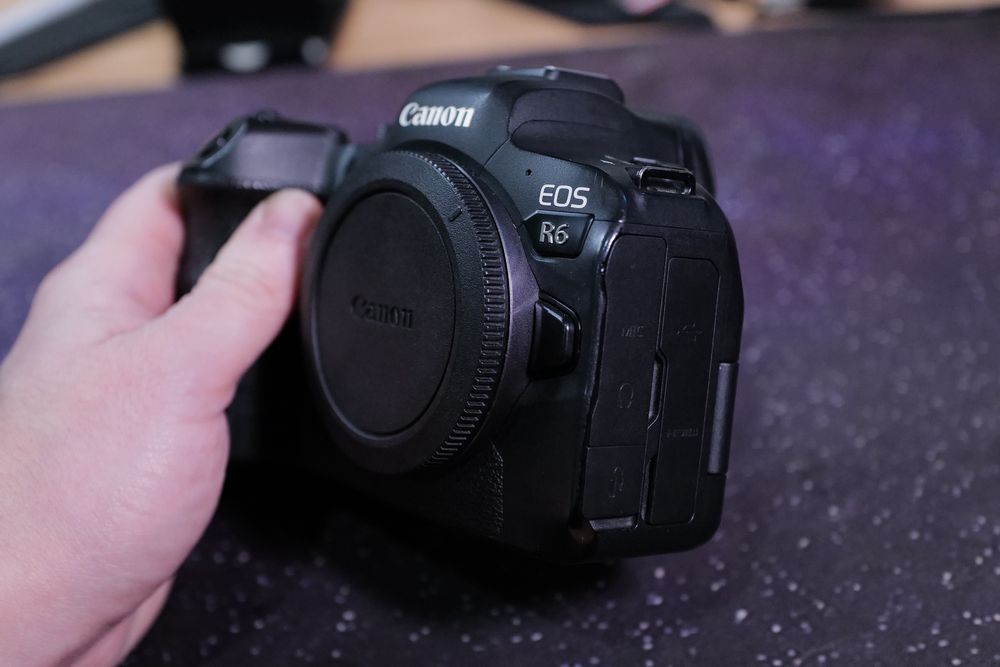 Продам Canon EOS R6 Official