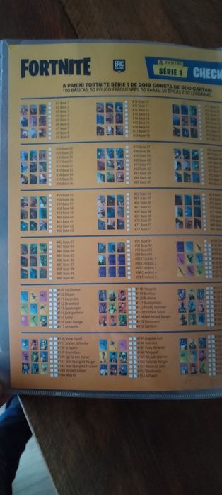 Arquivador + 144 cartas Fortnite serie 1