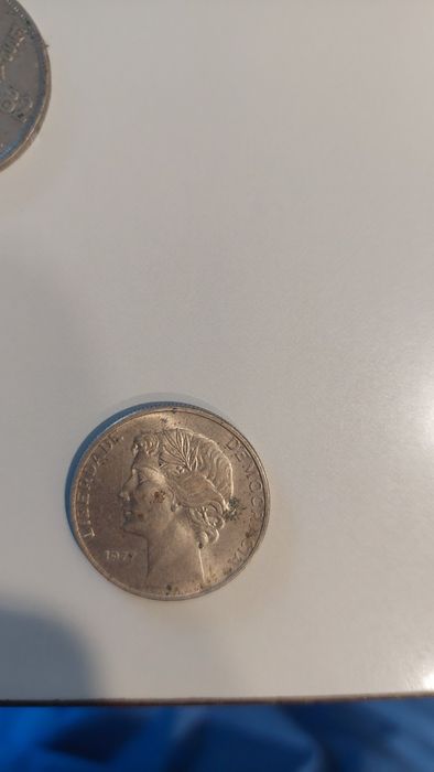 Moeda 25 escudos 1977