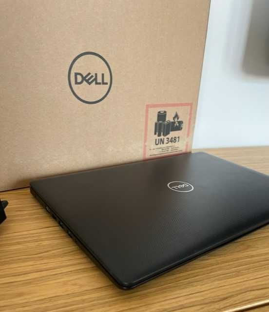 Laptop DELL Inspiron 15' 3593 Stan bardzo dobry