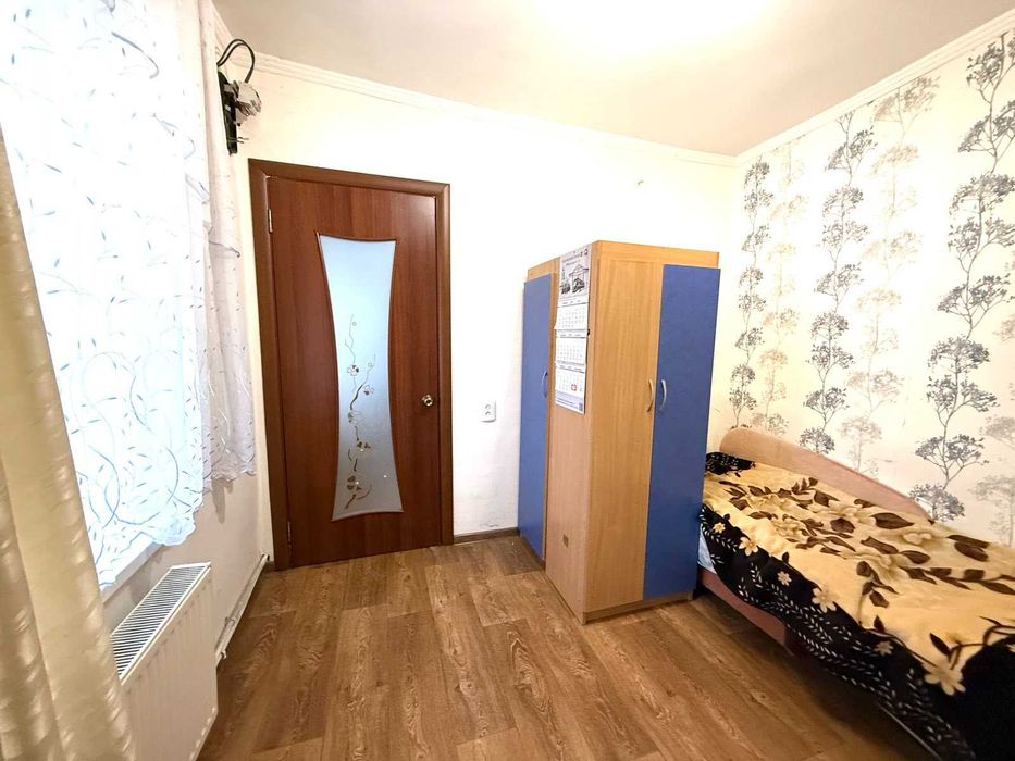 Продаю двокімнатну квартиру на землі. Центр.  Фасад. Жилкоп