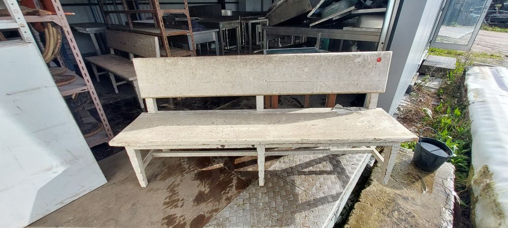 Quadro de fixação papéis e banco