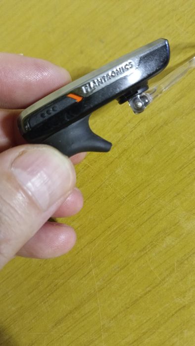 Bluetooth-гарнитура Plantronics Explorer 395
