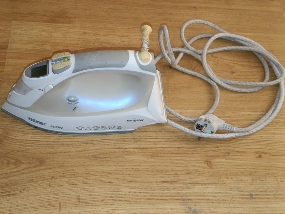 Продам утюг Zelmer navigator