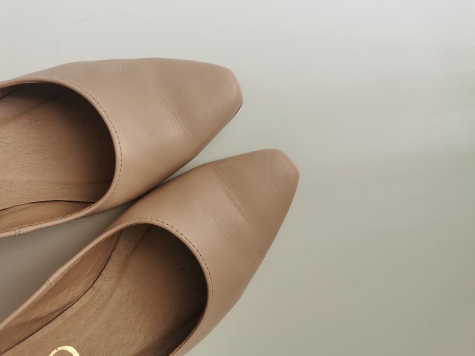 Bezowe szpilki Ryłko, obcas 7,5 cm