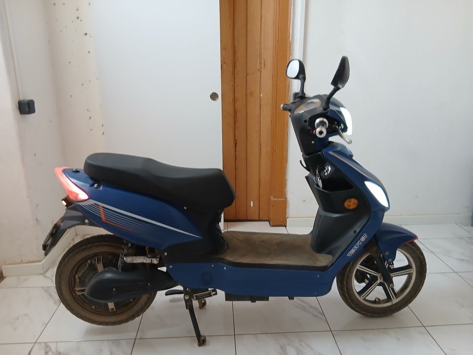 Moto elétrica Vespy GT