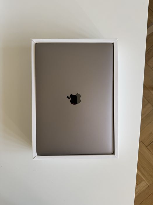 Macbook M1 Pro 256gb SSD 8gb Ram