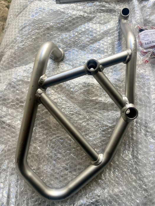 Barras de Proteção Originais Ducati Multistrada V4 – OEM