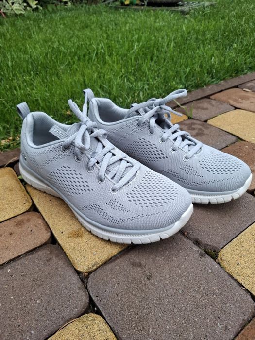 Кросівки Sketchers в ідеальному стані