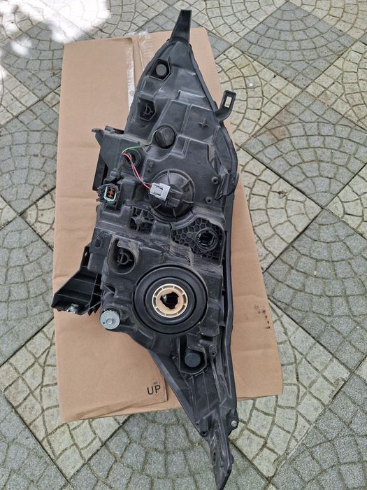 Farol Nissan qashqai j11 2016