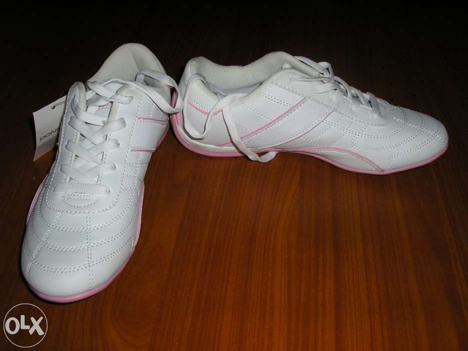 Sapatilhas mulher novas com etiqueta