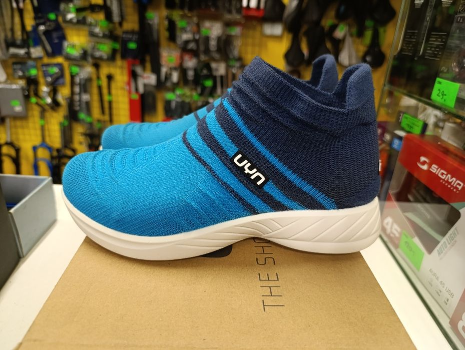 Nowe Buty do biegania Męskie UYN X - CROSS Rozmiar 39