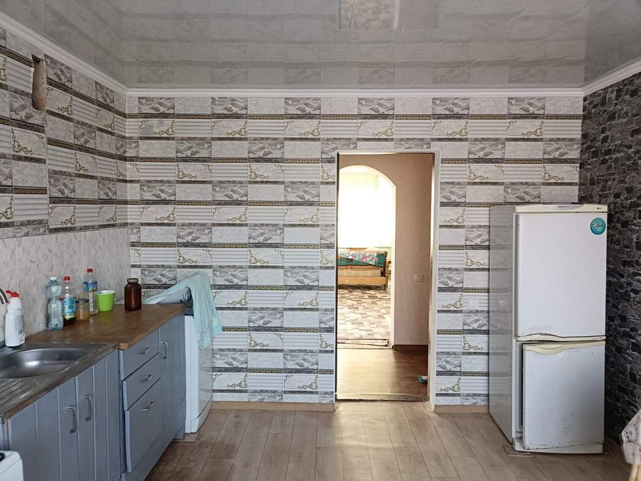 3-кімн. кв-ра з авт/опал.+ гараж в центрі с. Благодатне (п3)