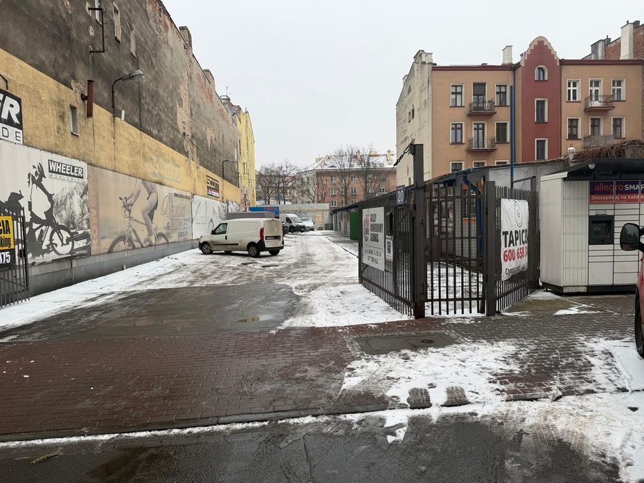 Magazyn w centrum 190m parter parking wc ogrzewanie