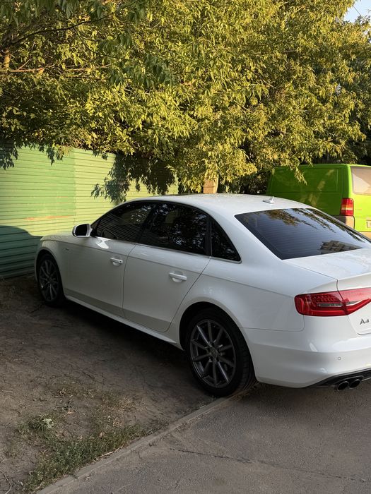 AUDI A4 2015 VIN WAUFFAFL7GN009837 фото оголошення 11 з 14