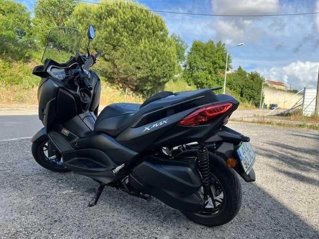 Yamaha XMAX 300 em excelente estado