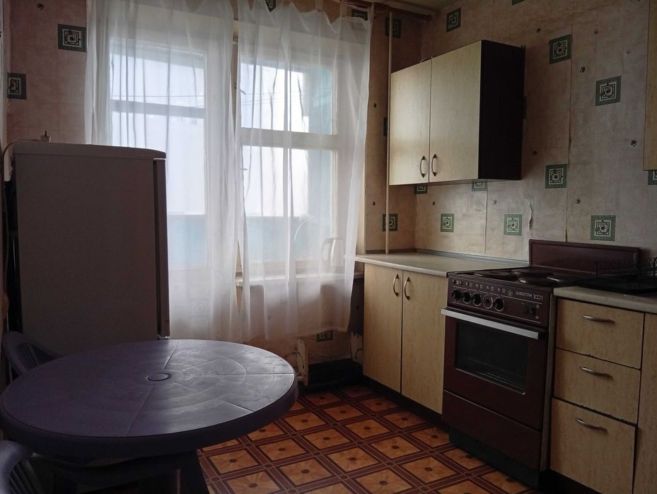 Сдам 1 комнатную квартиру пр. Кирова, Поля дом 20 центр