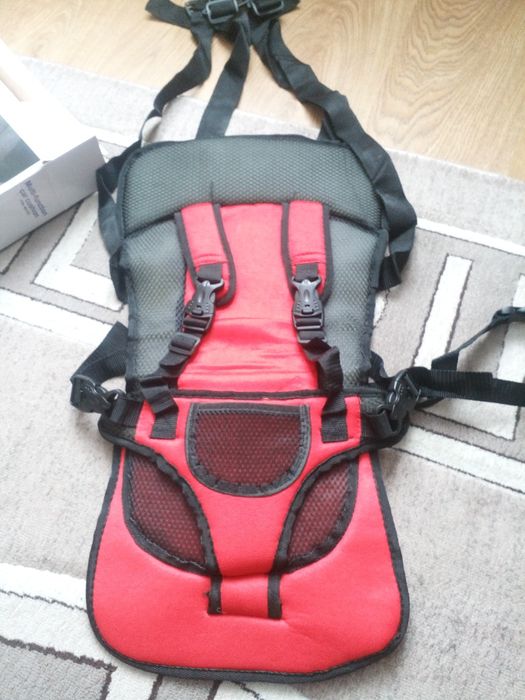 Автокрісло дитяче, бустер