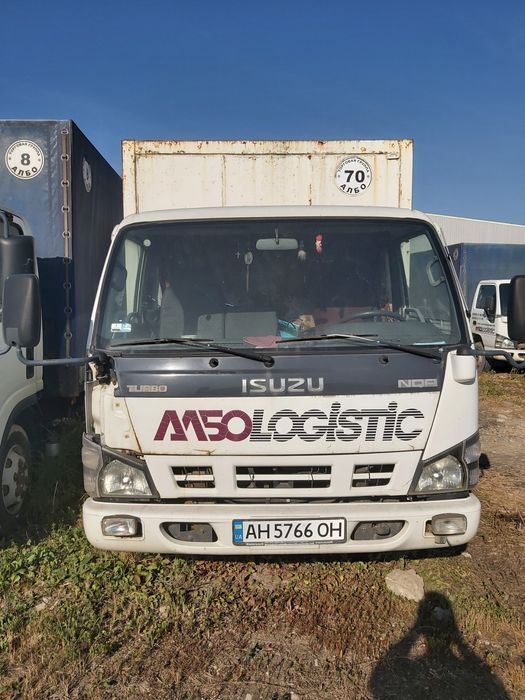 Isuzu ,   Маз ..