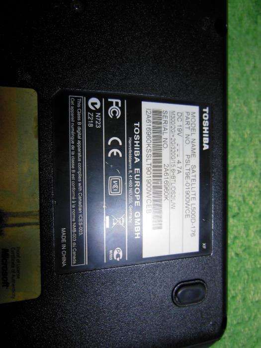 Toshiba L500D carcaça toshiba inferior, restantes peças sob consulta