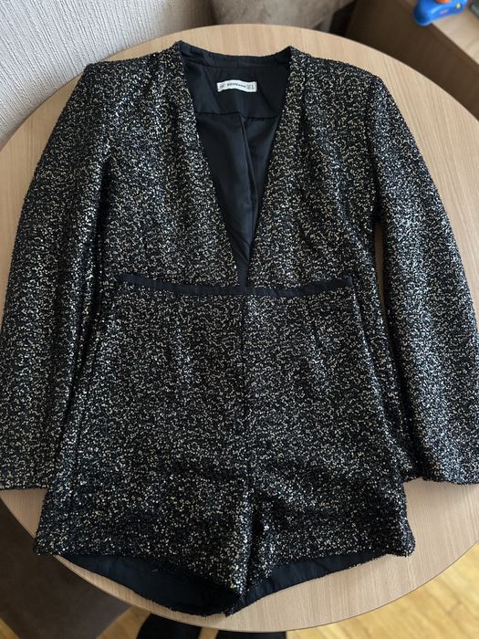 Костюм двійка. Декілька позицій. Шорти і піджак. Штани і піджак.