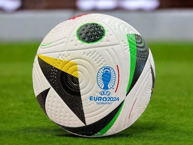 Мяч Футбольний EURO 2024  FUSSBALLIEBE розмір 5 РОЗПРОДАЖ