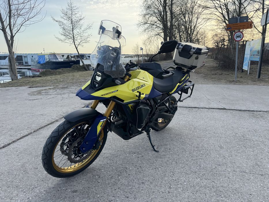 SUZUKI V strom 800de TEMPOMAT Kufry