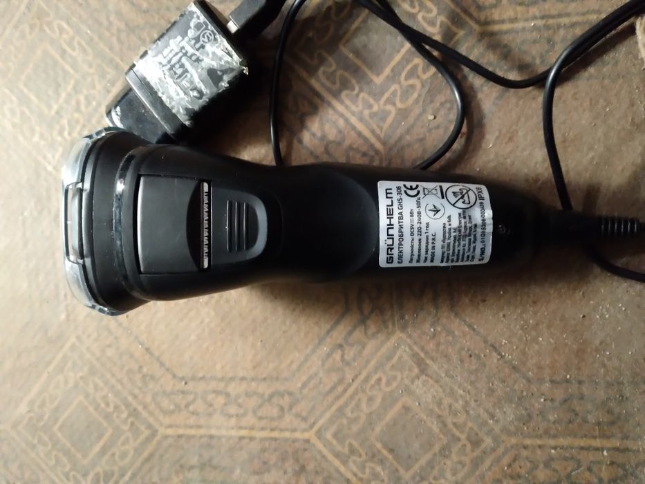 Бритва електрична з тримером Grunhelm GHS-306