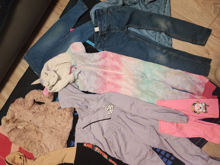 Пакет речей на дівчинку 110-122