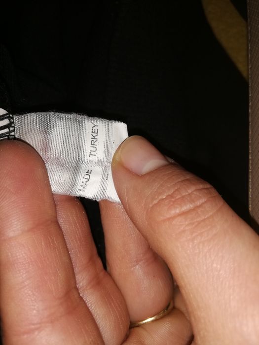 Bluzka,bluza czarna M z motywem motyla cekiny