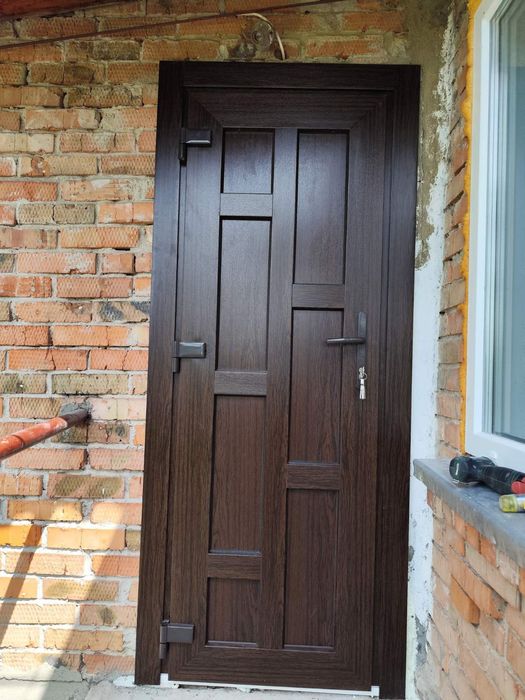 Вікна,  двері, балкони, веранди.