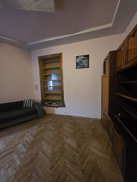 Продаж 2к квартири вул. Залізнична(р-н Привокзальна, політеху).