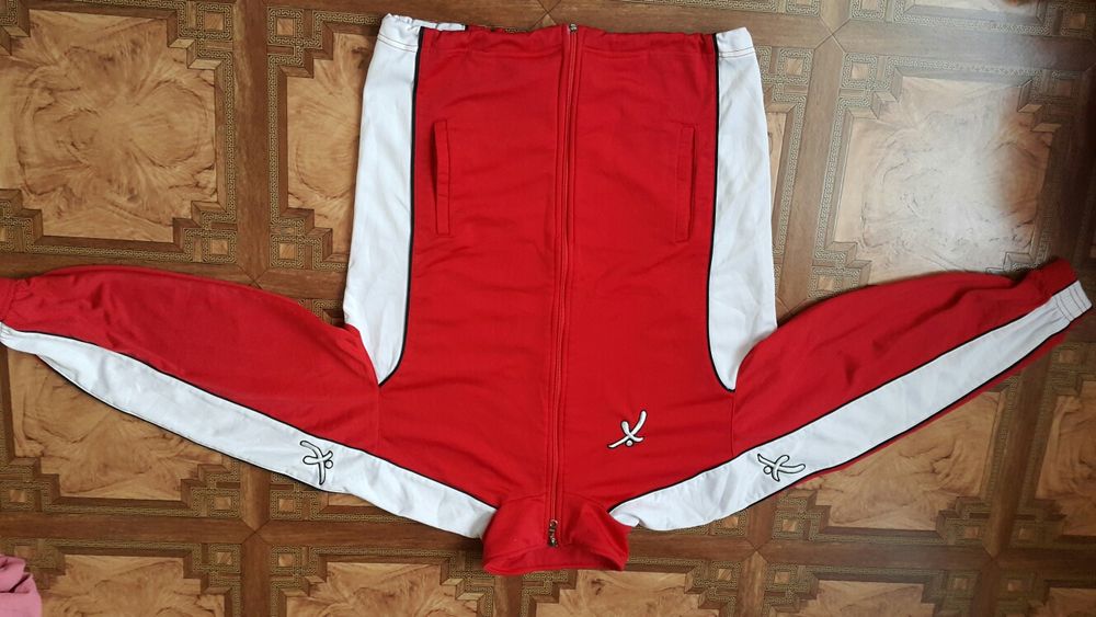 Спортивный костюм