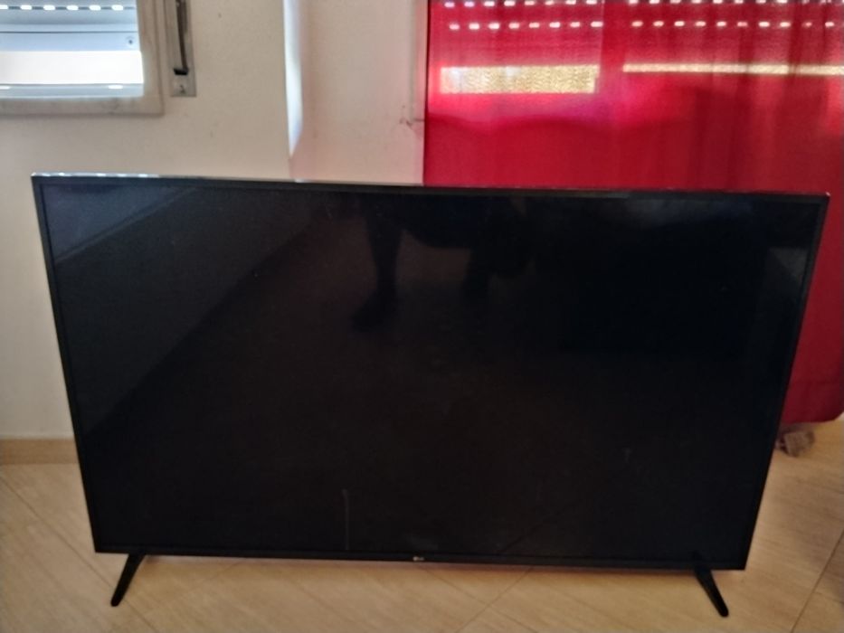 Vendo televisão nova led 55 PL