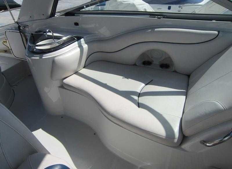 Продам моторну яхту Crownline 315 SCR