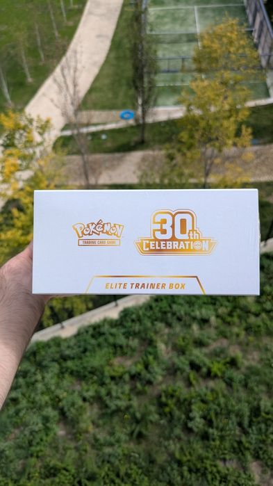 Pokémon TCG: 30th Celebration Elite Trainer Box