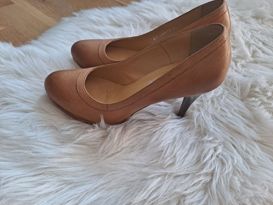 Półbuty skórzane na szpilce
