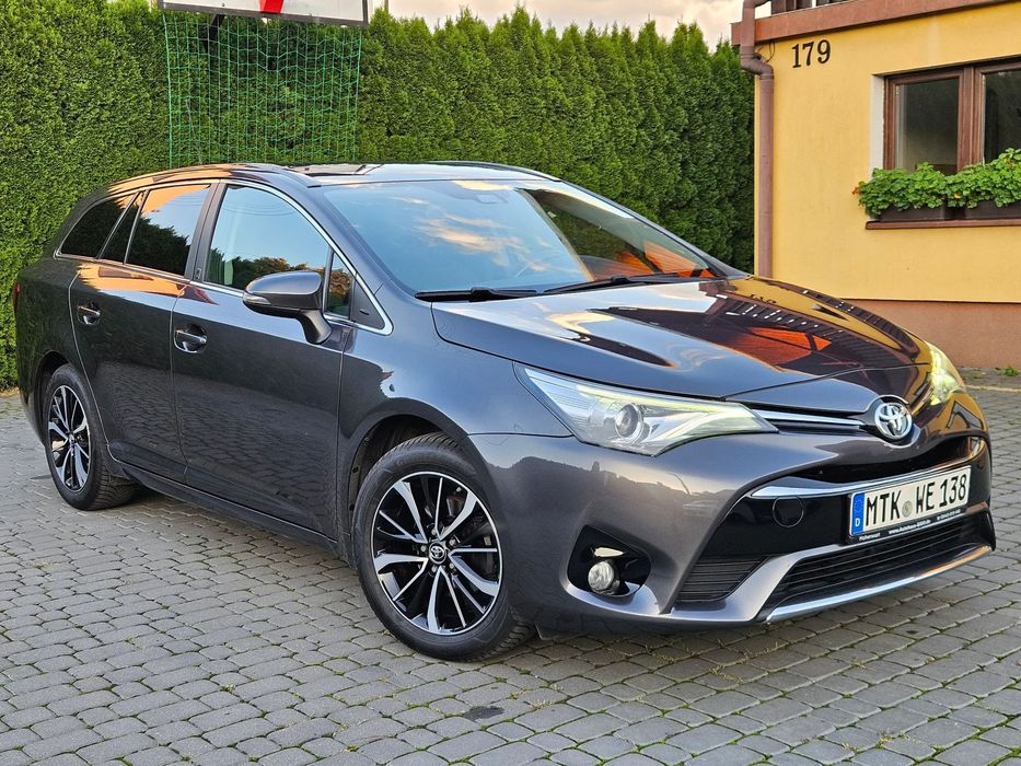 Toyota Avensis 1.8 16V z Niemiec Super Stan