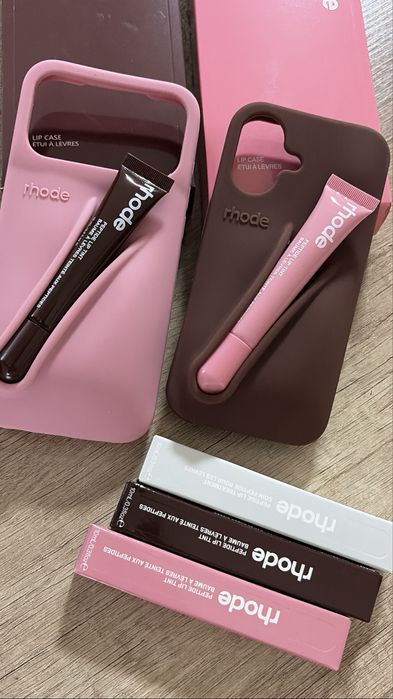 Чохол для телефону коричневого кольору