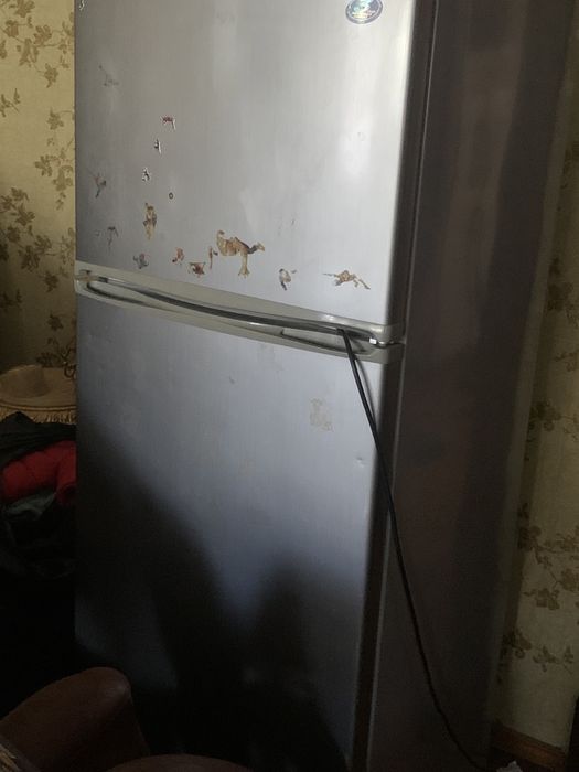 Продам рабочий холодильник