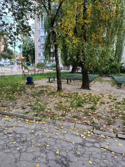 Продам 1 кімн. квартиру 26 кв.м на Водогоні( Оболонь). Шикарне  місце!