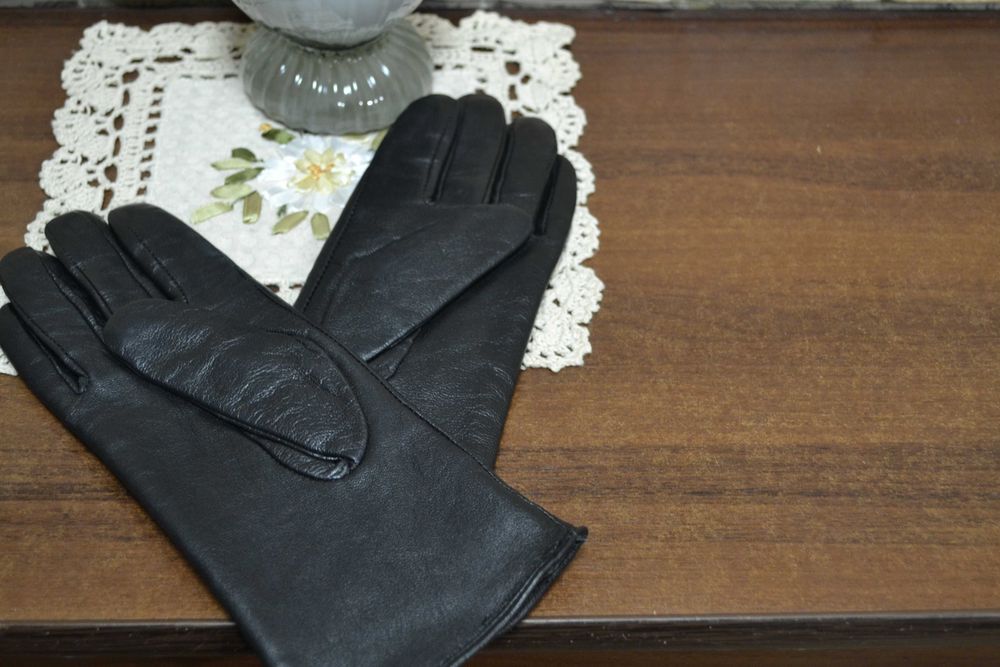 Перчатки женские кожаные
