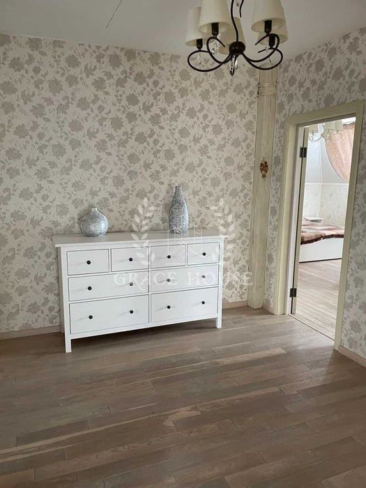 Продаж будинку 270м у лісу Старі Петрівці 15 соток землі перша лінія