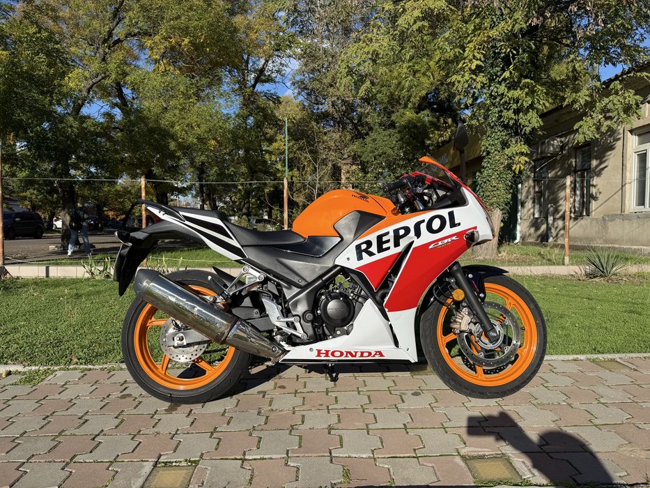 Honda CBR 300 R  (ABS)