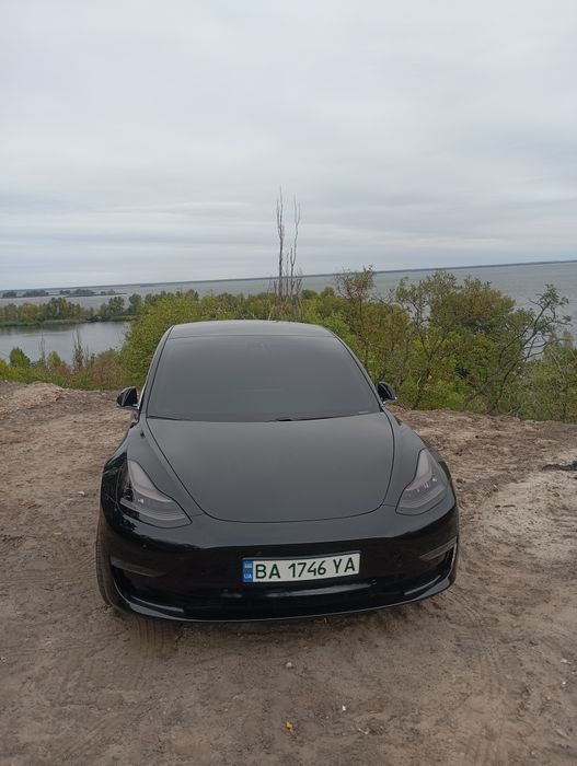 Tesla model 3 standard range